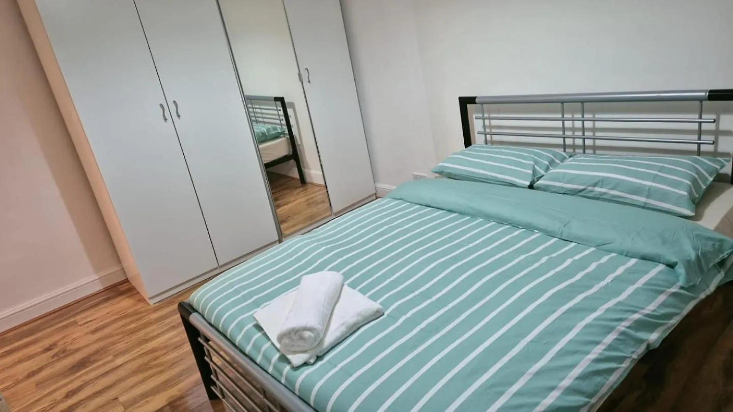 Baraka Altmore London Homestay